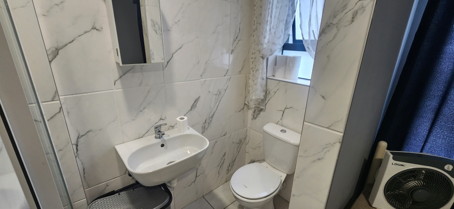6 Bedroom Property for Sale in Dana Bay Western Cape